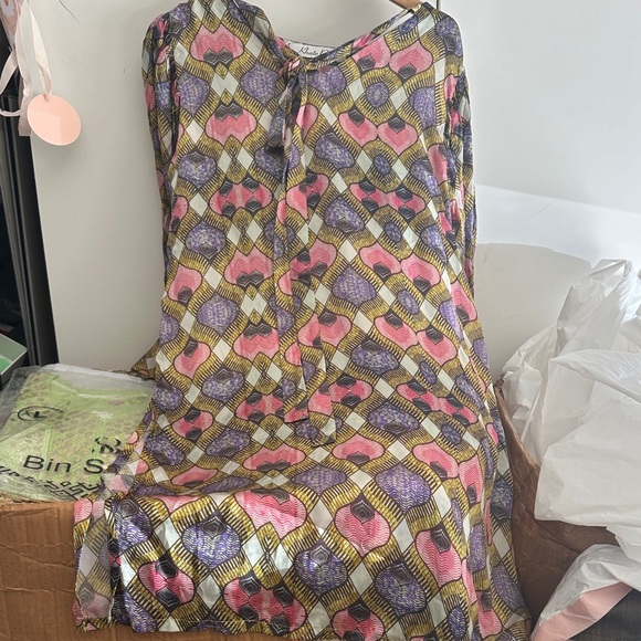 Colorful Geometric Patterned Blouse - Picture 3 of 7